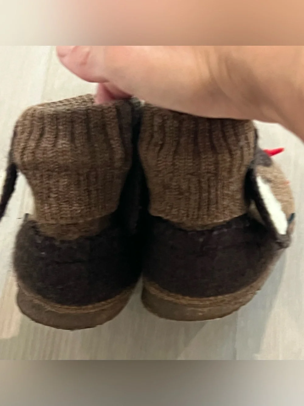 Giesswein wool boot slippers for kids size 26 (US 9.5)